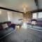 Hop Loft-Barn Conversion, with access to Pool & Hot Tub-at Fox Valley Cottages - Looe