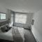 Two bed town centre Ipswich apartment contractor stays leisure and travel - Ipswich