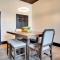Custom-Designed Studio Across From Washington Park - كوينسي