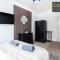 3BR Modern Home - HIGH STREET LOCATION by Luxiety Stays Serviced Accommodation - 切姆