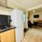 Newly redecorated 4 bed with private courtyard and terrace 5 mins to racing