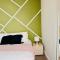 Newly redecorated 4 bed with private courtyard and terrace 5 mins to racing - 纽马基特