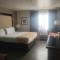 Toppenish Inn and Suites