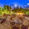 Relax and Recharge Onsite Restaurant and Gym - 西奥兰治