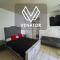 10 VENATOR House Boutique