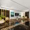 LUX Suite NEW 2 BHK - Full Sea View - Marina - 5 min to beach - 100 metres to Tram - Dubaj