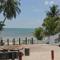 NEWLY RENOVATED Comfy Beachfront View At Seri Bulan Port Díckson - Port Dickson