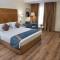 Golden Tulip Muscat