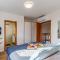 4 Bedroom Gorgeous Home In Pomer