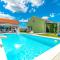 Lovely Home In Benkovac