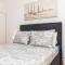 3 Bedroom Cozy Apartment In Marina