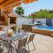 Gorgeous Apartment In Baderna - Baderna