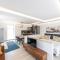 5 Bedroom Cozy Home In Okrug Donji