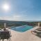 Awesome Home In Postira