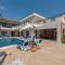 Amazing Home In Rastane Gornje