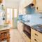 Stunning Apartment In Santa Pola