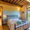 Awesome Home In Volterra