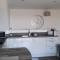 Lanarkshire Apartment- Views- Sleeps 4- Balcony