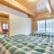 Golf, Swim and Soak in Pond Views Lewiston Escape! - Lewiston