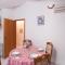 Three-Bedroom Apartment In Supetar