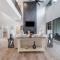 Lake House -Pool Table Hot Tub Fire Pit Boat Dock - 金斯顿