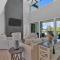 Lake House -Pool Table Hot Tub Fire Pit Boat Dock - 金斯顿