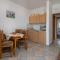4 Bedroom Nice Apartment In Sveti Juraj
