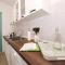 Awesome Home In Donje Rastane