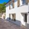 2 Bedroom Luxurious Home In Jurdani