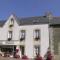 2 Bedroom Nice Home In Plonevez Porzay
