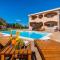 Four-Bedroom Holiday Home In Suhovare