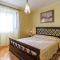 5 Bedroom Cozy Home In Galizana