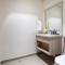 4br Luxury Villa Yas Island Near F1