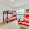 Home with Private Pool, Game Room & Big Backyard! - Davenport