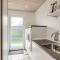 Lovely Home In Humble With Sauna - Humble