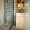 Jacaranda Cottage 5 min by Train or 7 min drive to Parramatta City