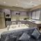 الشقق الفاخرة Modern Apartments of 3 Bedrooms 5 minutes to Haram