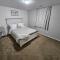 Centrally Located 1500 SqFt Private Guest Suite with Hot Tub - ميريديان