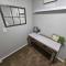 Centrally Located 1500 SqFt Private Guest Suite with Hot Tub - ميريديان