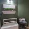 Centrally Located 1500 SqFt Private Guest Suite with Hot Tub - ميريديان
