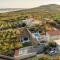 Four-Bedroom Holiday Home In Kastel Novi