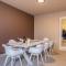 3 Bedroom Beautiful Home In Segotici