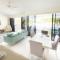 Reef Luxury Apartment
