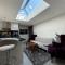 Exquisite 2 Bedroom Fully Furnished Annex