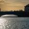 River Side Apartment, City Centre - Beautiful View and Free Parking!