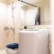 R'Holistay Azure North KING SIZE BED & Wave POOL - San Fernando