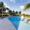 Apartment on the beach! Infinity pool