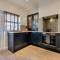 Luxury Cromer cottage with hot tub & log burner in Town