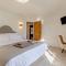 Luxury Cromer cottage with hot tub & log burner in Town