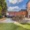 Luxury Cromer cottage with hot tub & log burner in Town